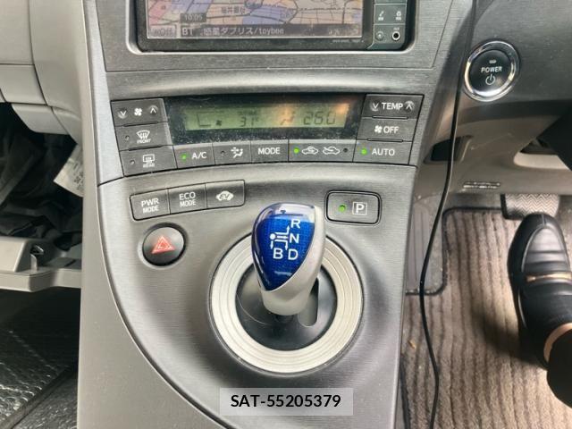 Toyota PRIUS 2010-06 8316527-19