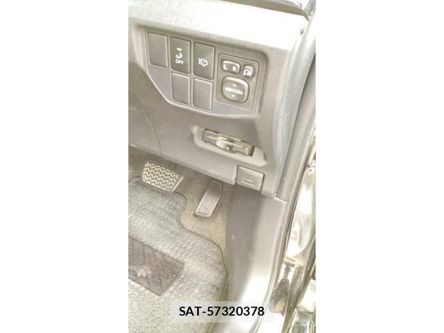 Toyota PRIUS 2013-10 8316523-26