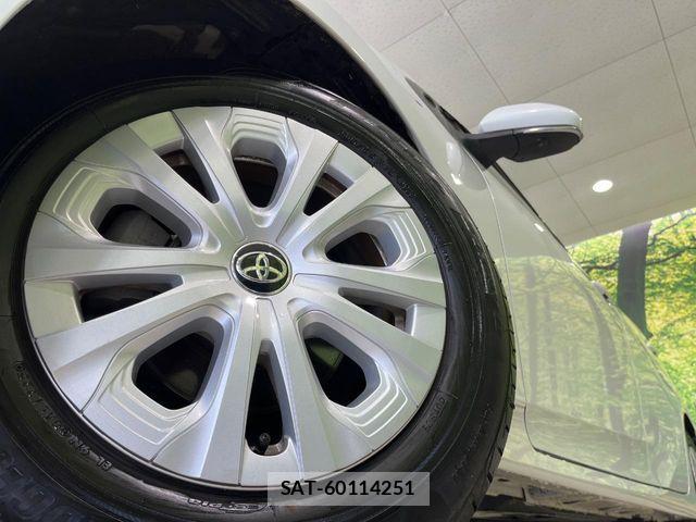 Toyota PRIUS 2020-12 8316438-13