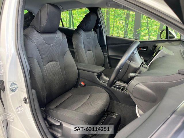 Toyota PRIUS 2020-12 8316438-8