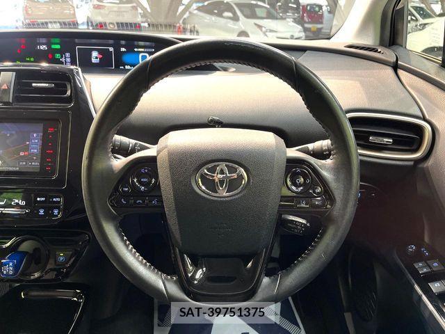 Toyota PRIUS 2018-10 8316472-10