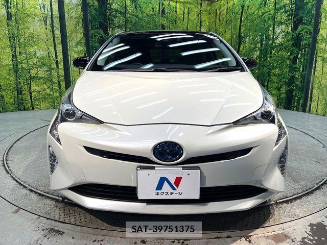 Toyota PRIUS 2018-10 8316472-13