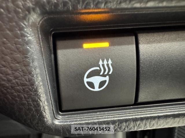 Toyota PRIUS 2023-07 8316426-22