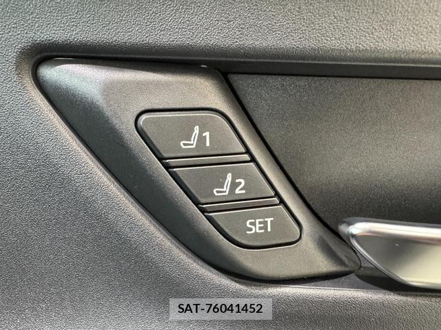 Toyota PRIUS 2023-07 8316426-24