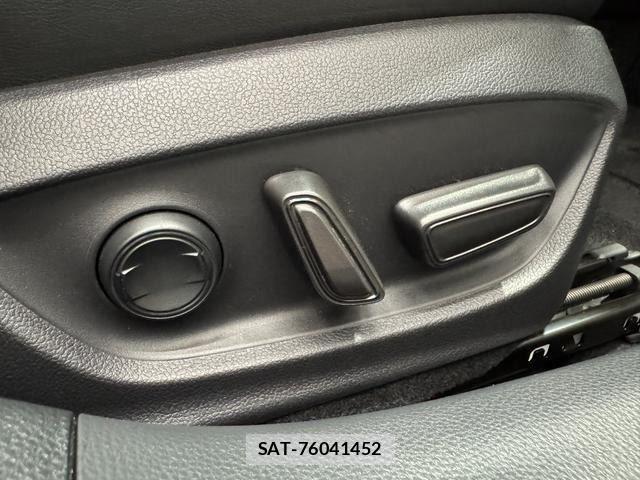 Toyota PRIUS 2023-07 8316426-27