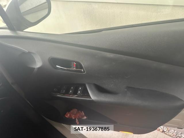Toyota PRIUS 2016-02 8316499-12