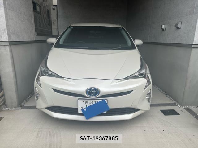 Toyota PRIUS 2016-02 8316499-1