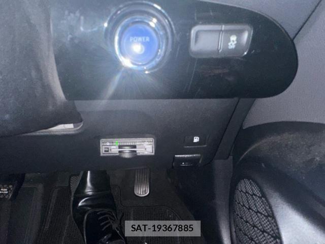 Toyota PRIUS 2016-02 8316499-21