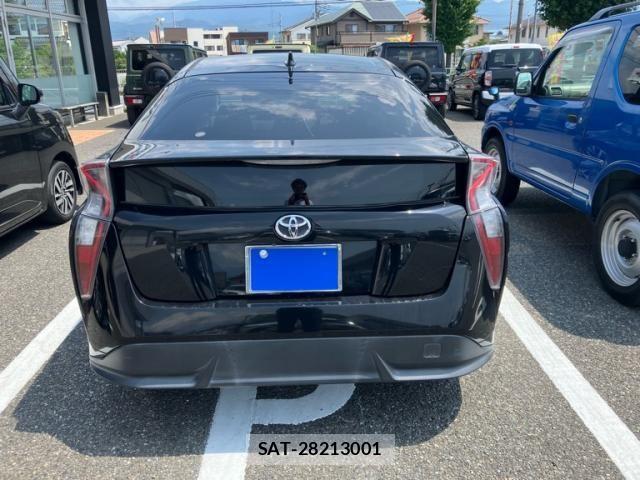 Toyota PRIUS 2016-03 8316463-3