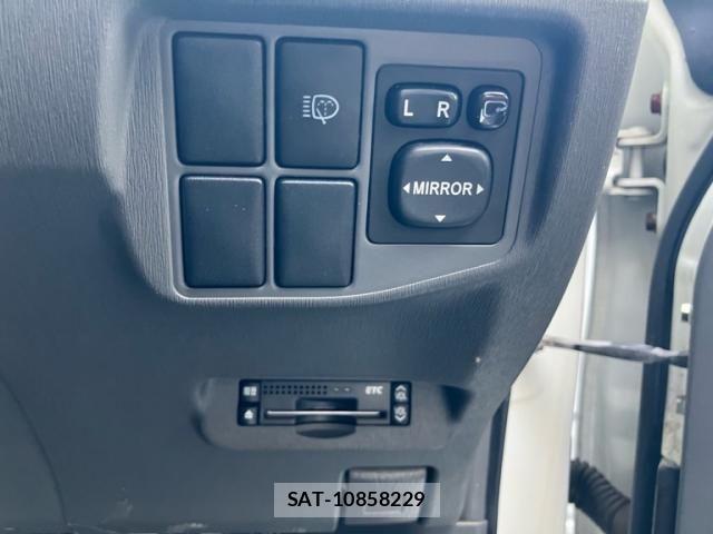 Toyota PRIUS 2011-10 8316513-18