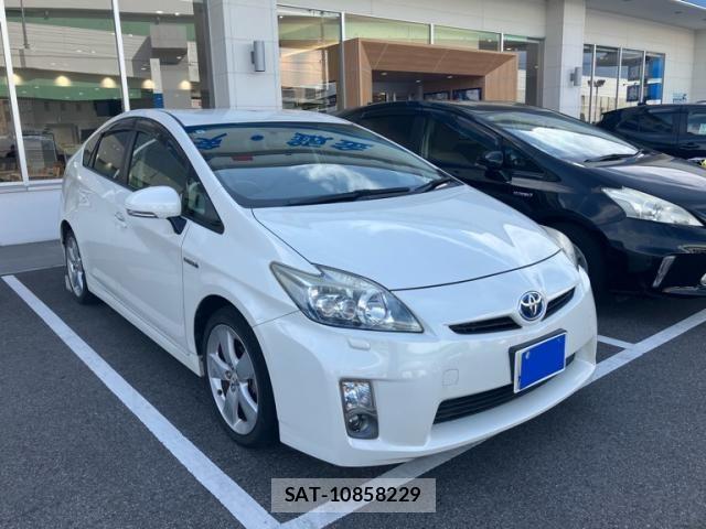 Toyota PRIUS 2011-10 8316513-1