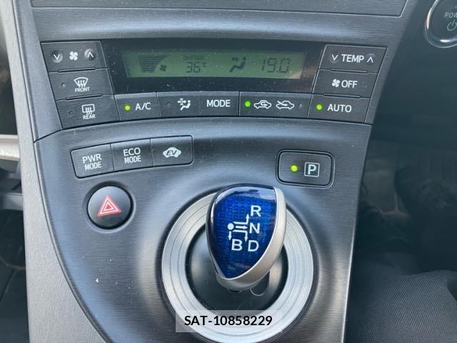 Toyota PRIUS 2011-10 8316513-19
