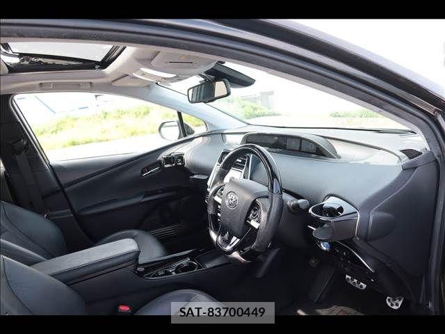 Toyota PRIUS 2016-10 8316467-10