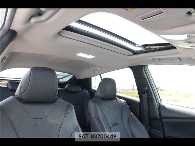 Toyota PRIUS 2016-10 8316467-12