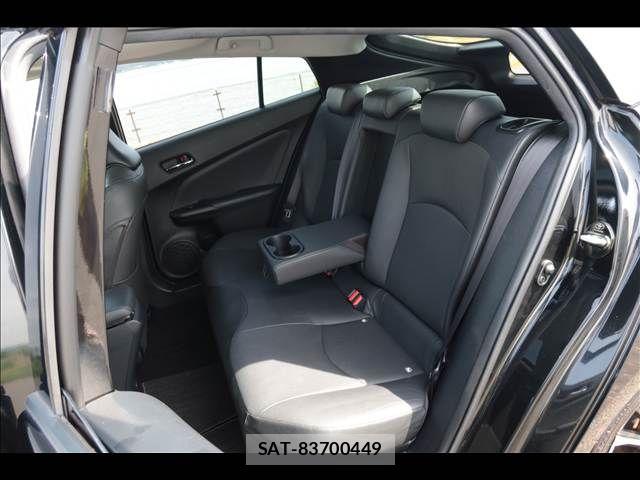 Toyota PRIUS 2016-10 8316467-19