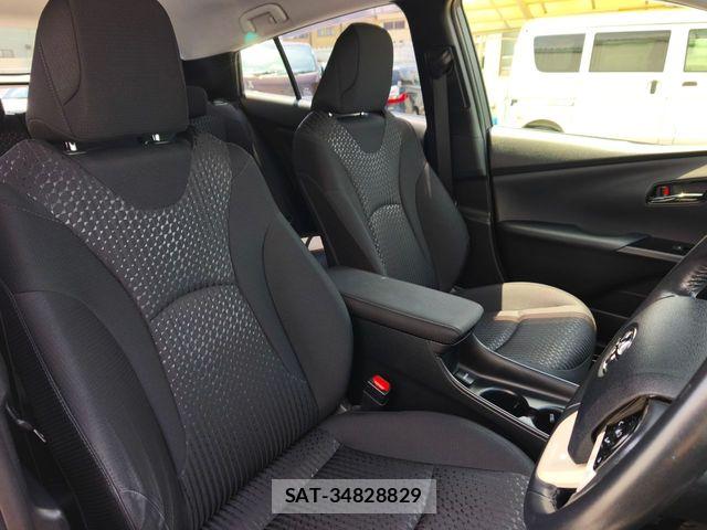 Toyota PRIUS 2017-09 8316459-3