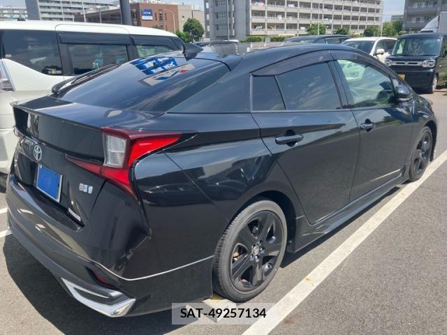 Toyota PRIUS 2022-03 8316437-5