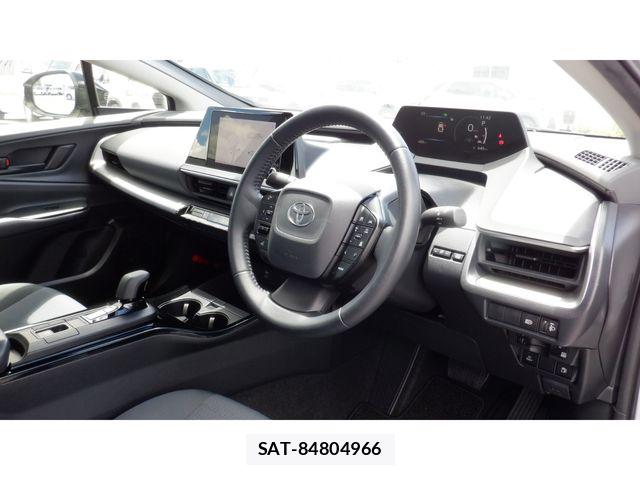 Toyota PRIUS 2023-10 8316433-16