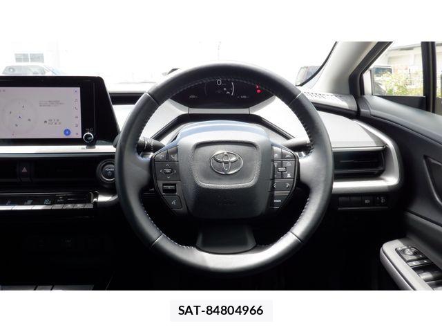 Toyota PRIUS 2023-10 8316433-17