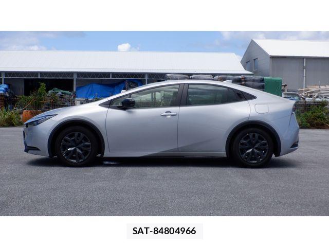 Toyota PRIUS 2023-10 8316433-8