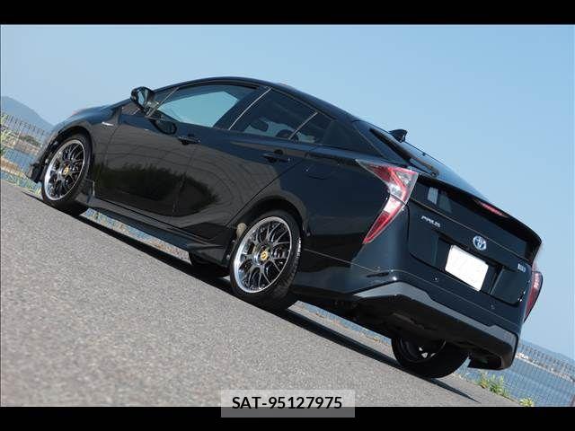 Toyota PRIUS 2016-07 8316477-3