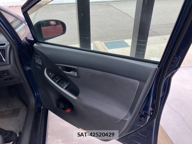 Toyota PRIUS 2010-03 8316541-12