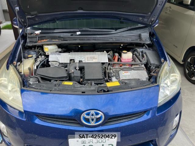 Toyota PRIUS 2010-03 8316541-13