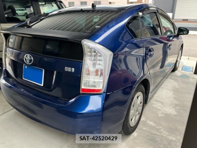 Toyota PRIUS 2010-03 8316541-4