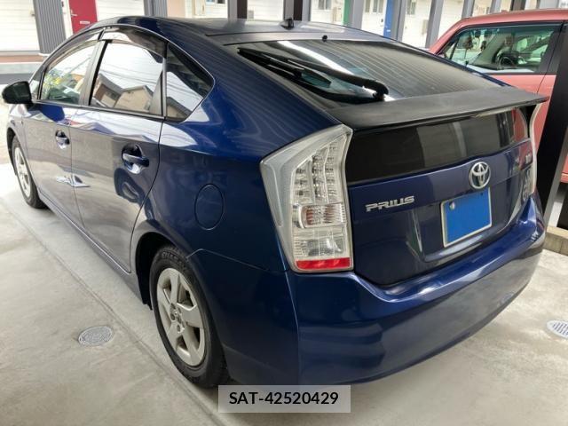 Toyota PRIUS 2010-03 8316541-5