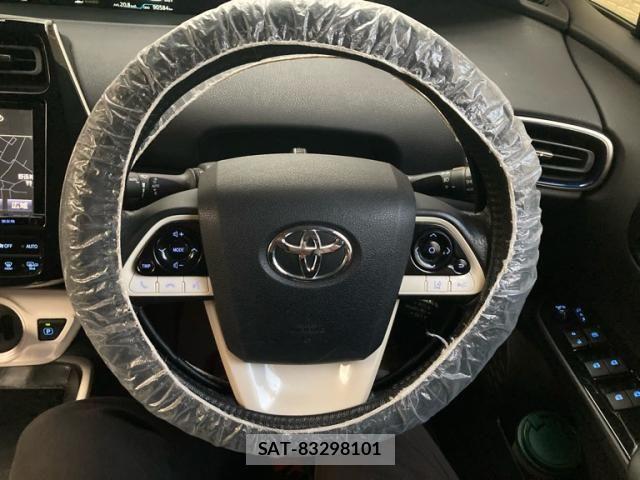 Toyota PRIUS 2016-01 8316479-14
