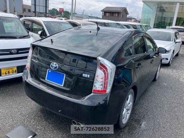 Toyota PRIUS 2013-09 8316545-4