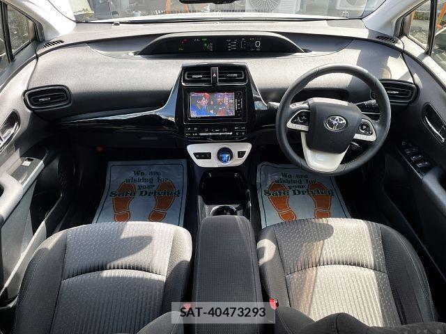 Toyota PRIUS 2017-12 8316488-1