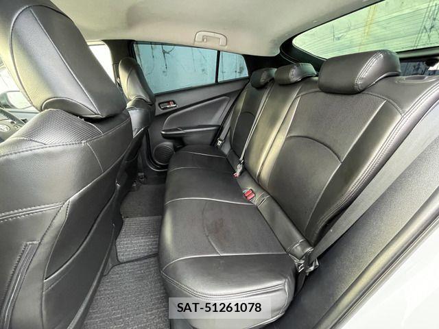 Toyota PRIUS 2019-06 8316478-15