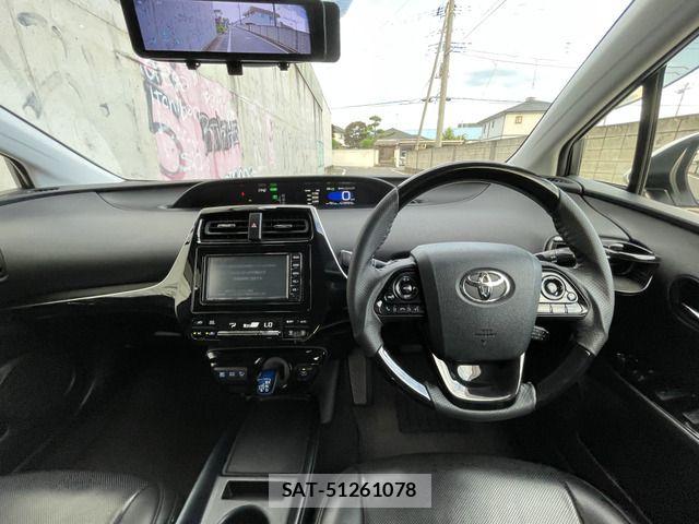 Toyota PRIUS 2019-06 8316478-7