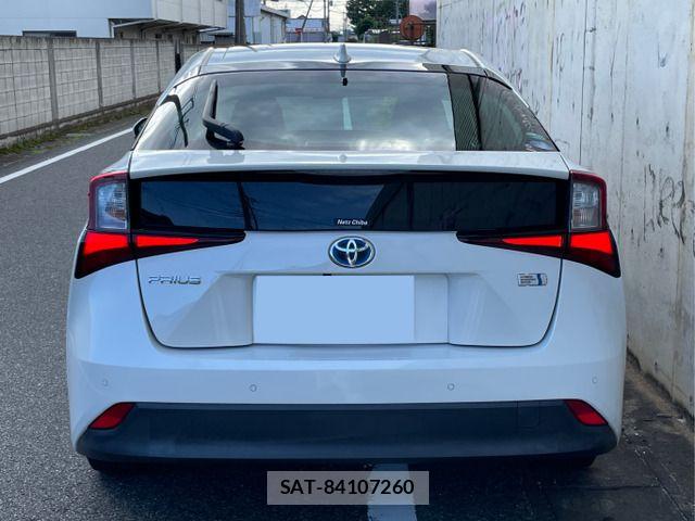 Toyota PRIUS 2019-09 8316473-4