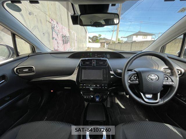 Toyota PRIUS 2019-09 8316473-6