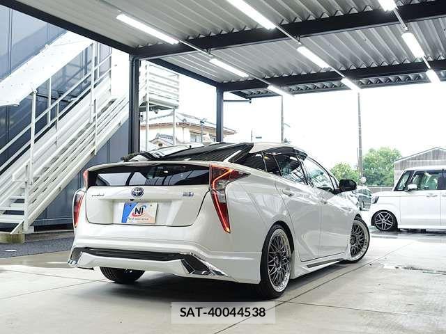Toyota PRIUS 2016-12 8316449-8