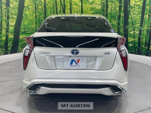 Toyota PRIUS 2016-03 8316439-13