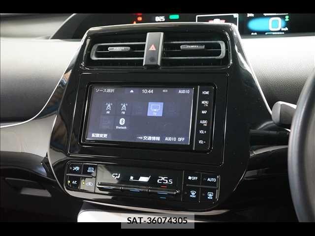 Toyota PRIUS 2016-06 8316445-10