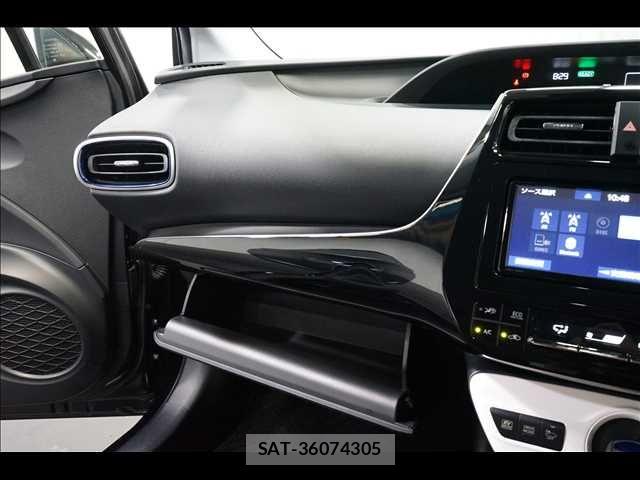 Toyota PRIUS 2016-06 8316445-12