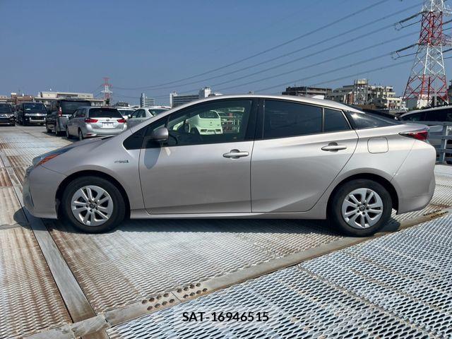 Toyota PRIUS 2015-12 8316486-7