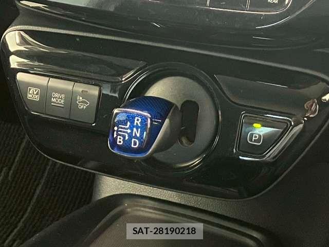 Toyota PRIUS 2019-08 8316475-10