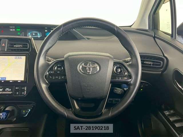 Toyota PRIUS 2019-08 8316475-13