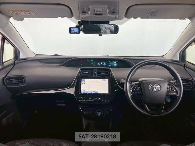 Toyota PRIUS 2019-08 8316475-14