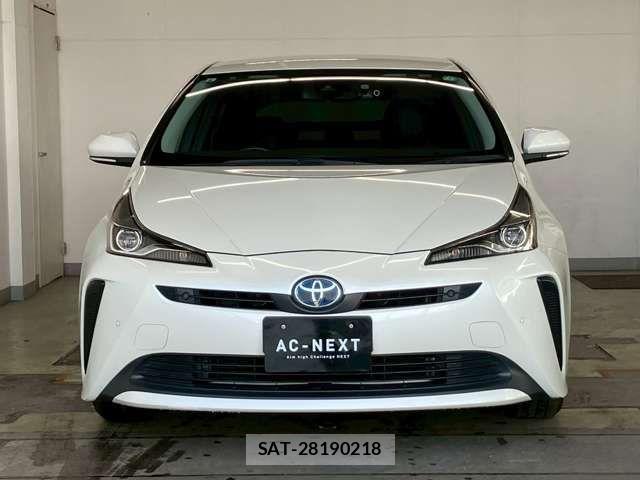 Toyota PRIUS 2019-08 8316475-16