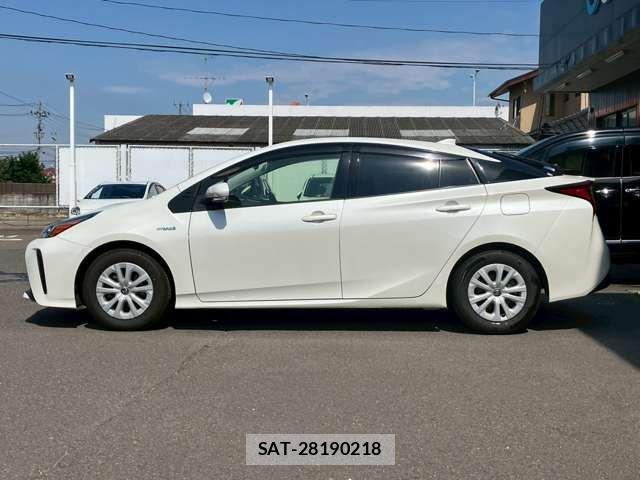 Toyota PRIUS 2019-08 8316475-17