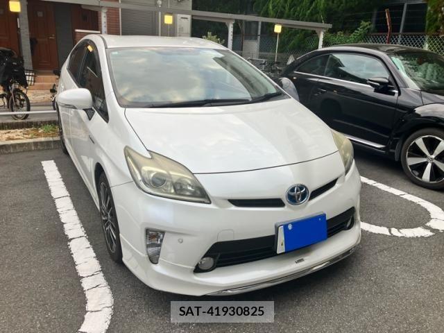 Toyota PRIUS 2013-10 8316509-0