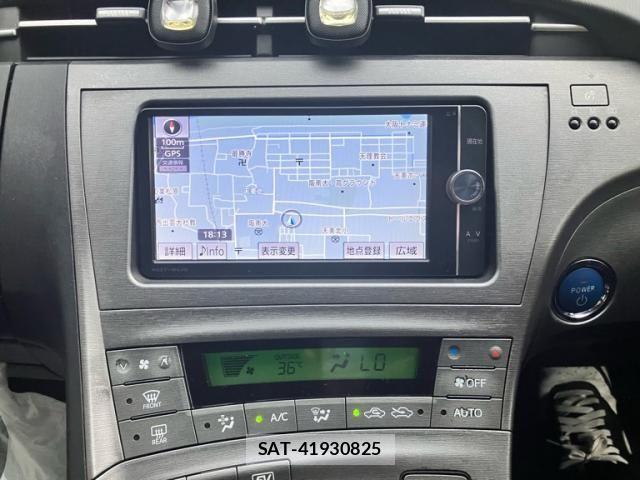 Toyota PRIUS 2013-10 8316509-11