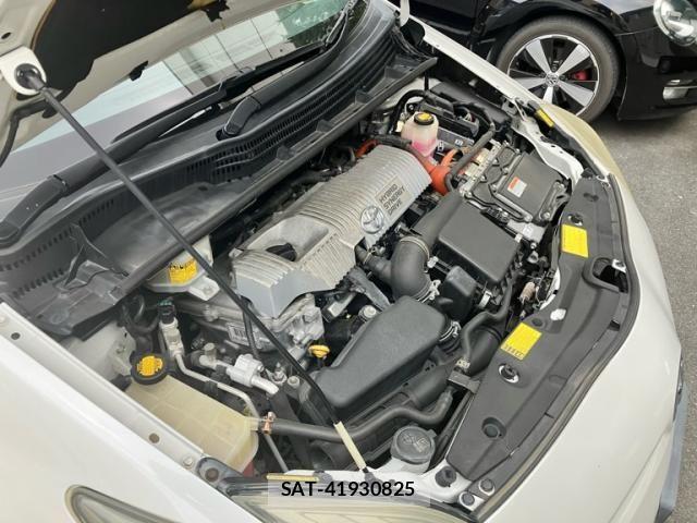 Toyota PRIUS 2013-10 8316509-22