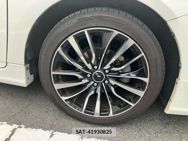 Toyota PRIUS 2013-10 8316509-5